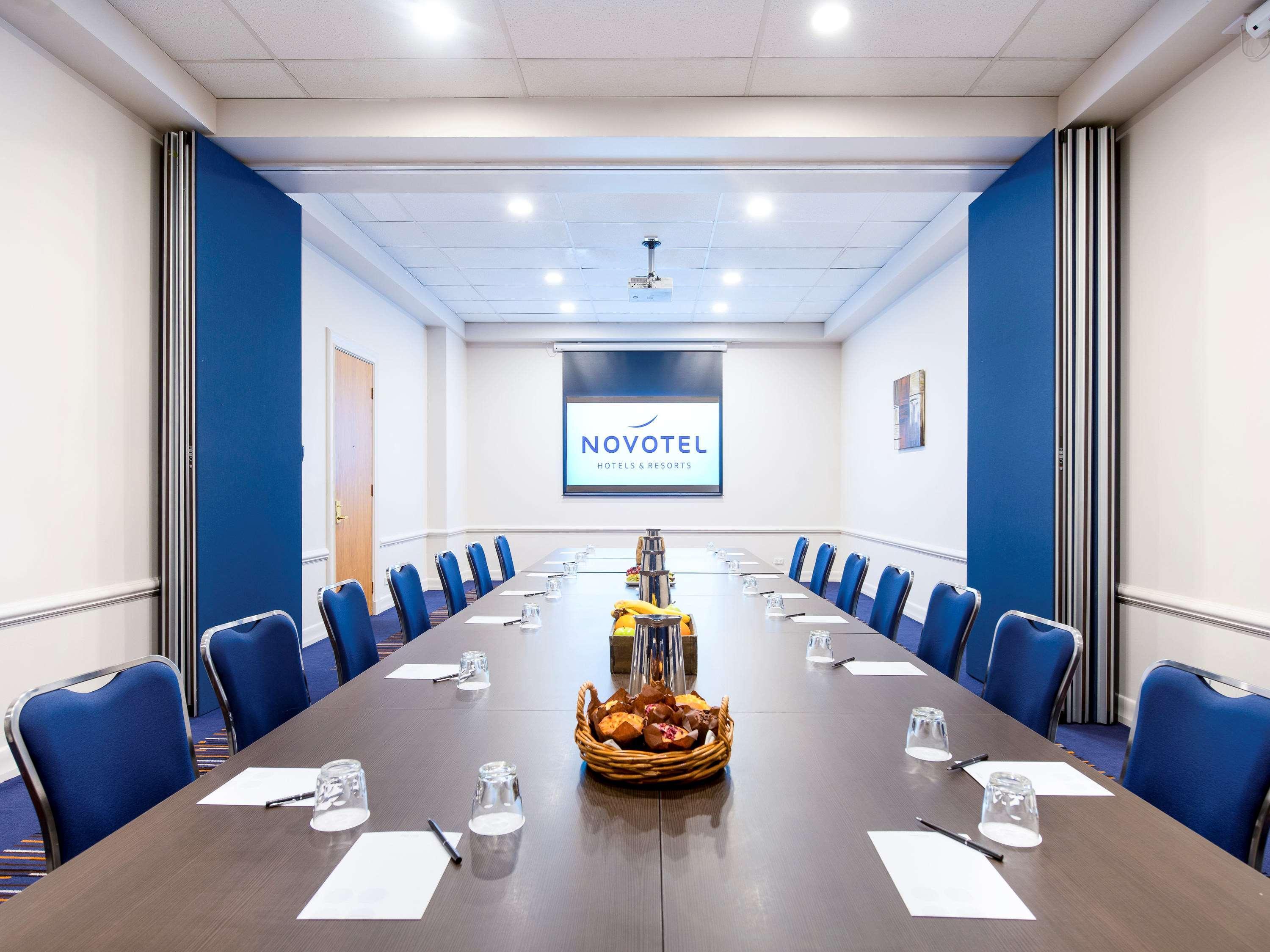 Novotel Melbourne Глен-Уэверли Экстерьер фото
