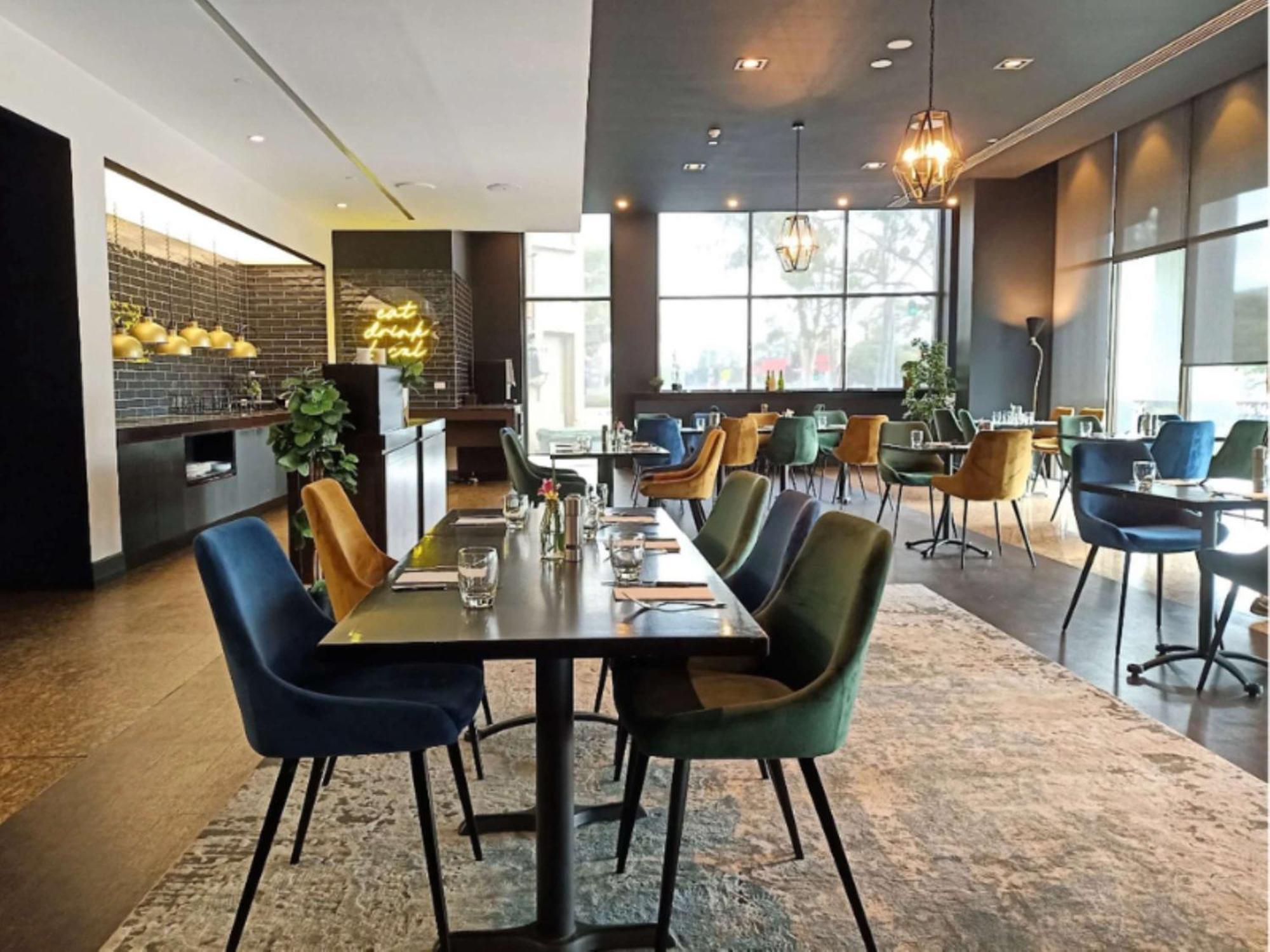 Novotel Melbourne Глен-Уэверли Экстерьер фото