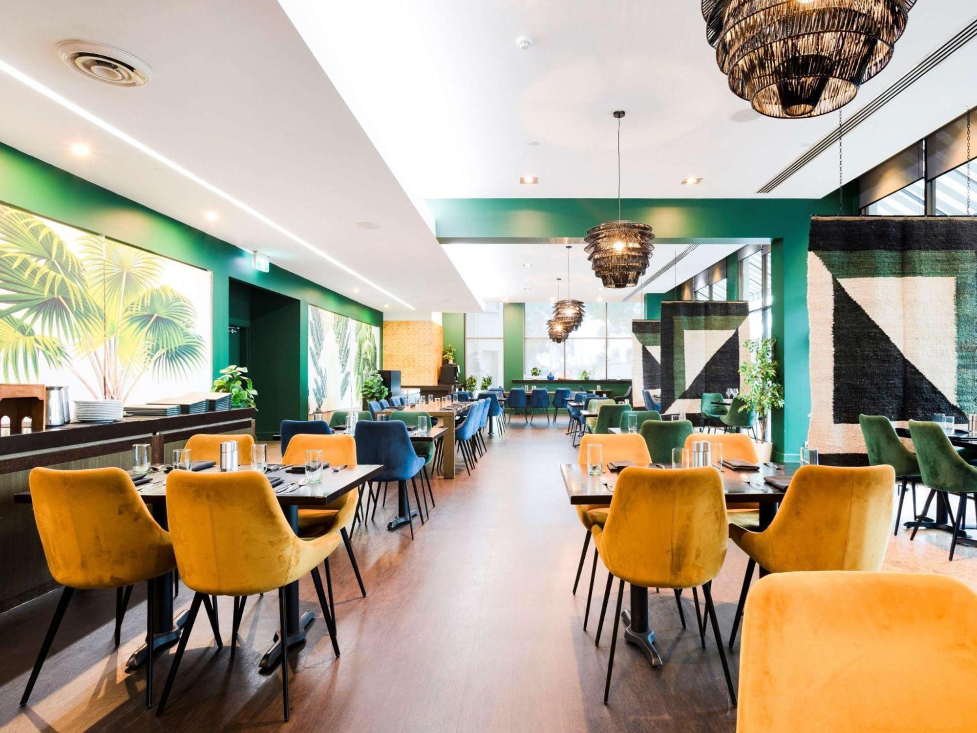 Novotel Melbourne Глен-Уэверли Экстерьер фото