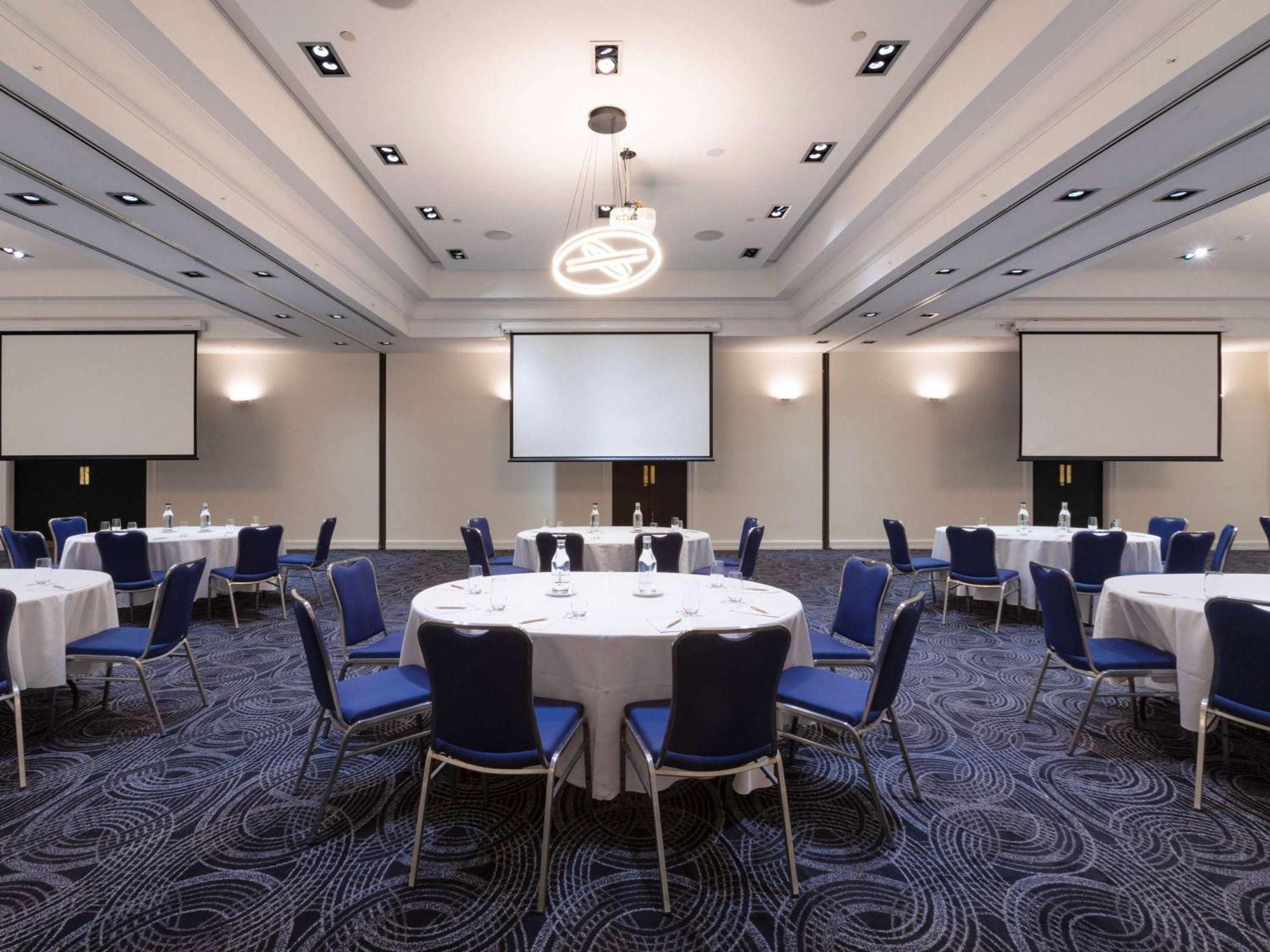 Novotel Melbourne Глен-Уэверли Экстерьер фото