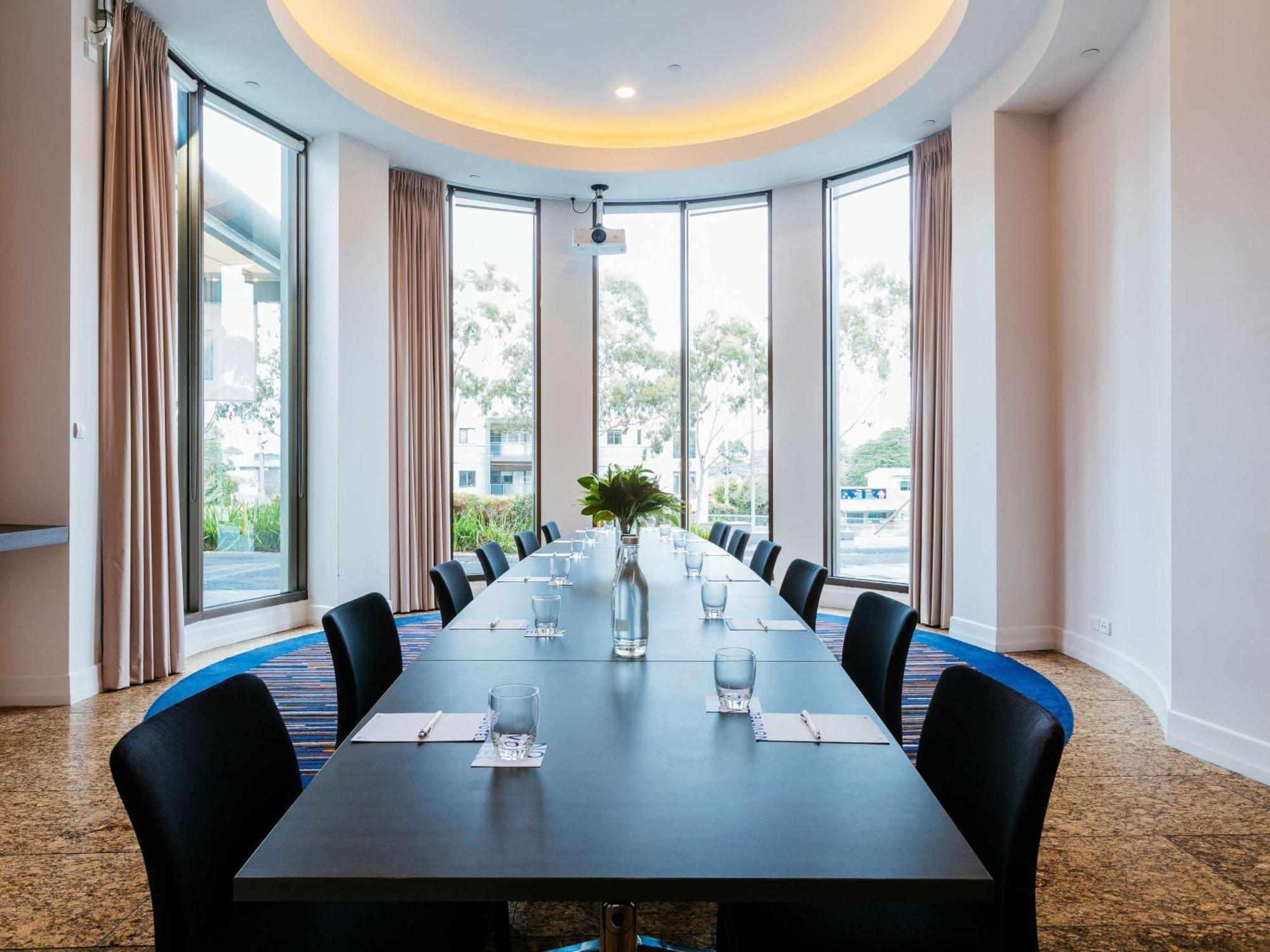 Novotel Melbourne Глен-Уэверли Экстерьер фото